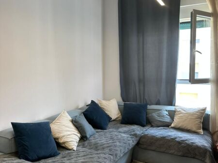 Jepet me qira – Apartament 2+1 | Ali Demi, pranë Tregut Elektrik