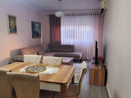 Apartament per qera 2+1 104 metra ne Astir prane Viles L kati 2 banim