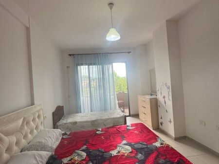 Jepet Me Qera Apartament 1+1+1 Ballkon