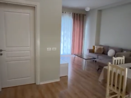 Apartament 2+1 per qera Golden Park !