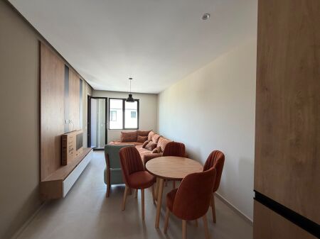 Shitet Apartament 1+1 te Mali Robit