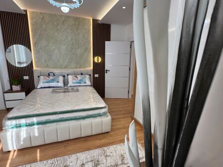 Shitet SUPER Apartament 2+1+2+Ballkon, Perball Deliorgjit