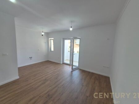 Apartment 1+1 for Sale – Thanas Ziko Street 300 meters above “Partizani” High School