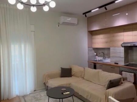Jepet me qira apartament 1+1