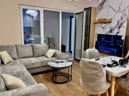 Qera Apartament 1+1 tek Zogu i Zi
