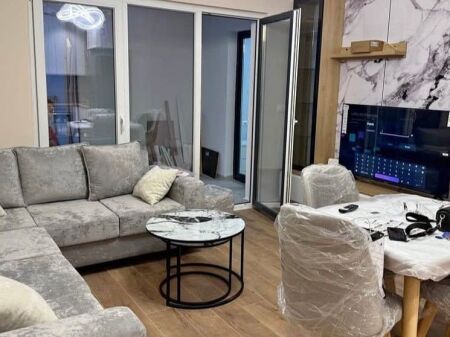  **AFFITTASI APPARTAMENTO 1+1 – ZOGU I ZI, TIRANA** 
