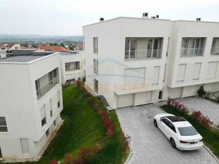 Affitto, Villa su 3 piani, Aba Residence, Sauk