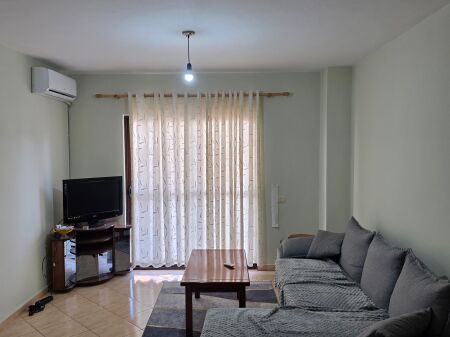 🏡 Apartament 2+1 me qira – Pranë Zogut të Zi | 550€/muaj
