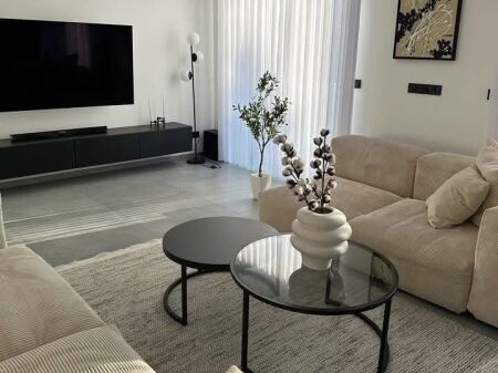 Liqeni i Thate, Prane FONTANES, Jepet me qera apartament modern 1+1.
