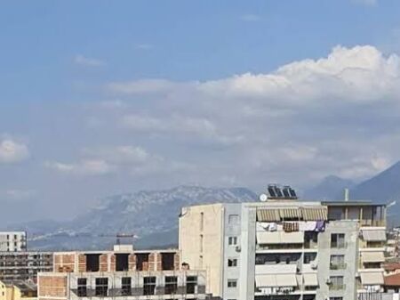 🏡 Shitet Apartament 3+1+2 – Rruga Jordan Misja