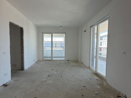 Appartamento 2+1 con Veranda in Vendita Univers City