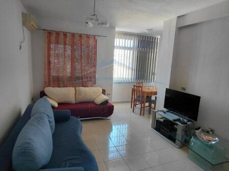 Shitet, Apartament 1+1, Mali Robit, Golem