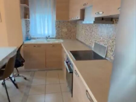 Affitto | Apartament 2 + 1 | Kthesa e Kamzes | 500 €/mese