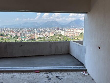 Triplex 3+1+3 con Veranda in Vendita – Residenza Kodra e Diellit 2 🌇