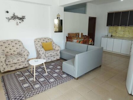 Rent | Shtëpi private 2 + 1 | Rruga 5 Maji | 350 €/month