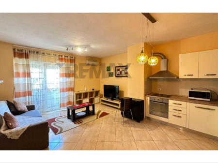 Apartament per qera 1+1 tek Sheshi Avni Rustemi