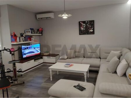 Apartament 1+1 per qira prane Kristal Center, Komuna e Parisit