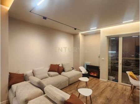 SHITET APARTAMENT 2+1+2 PAMJE DETI NE DURRES!!!