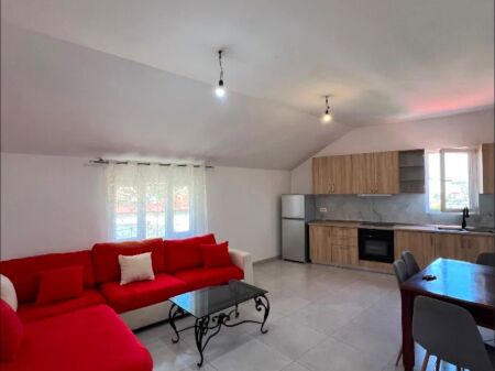Apartament me qira – Yzberisht -150m larg rruges kryesore !