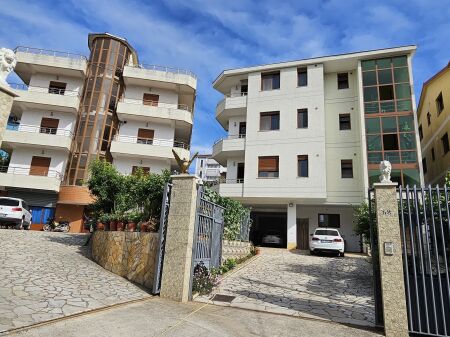  Jepet me qira apartament 2+1 | Rruga Bajram Allaraj