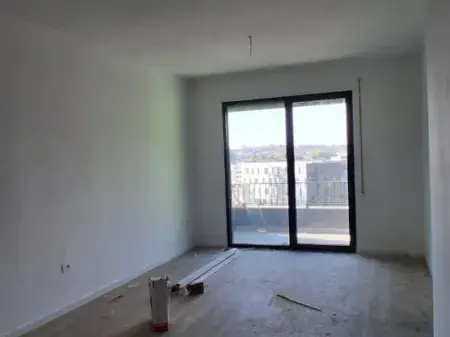 Qera | Apartament 2 + 1+2 | Rruga 5 Maji | 500 €/muaj