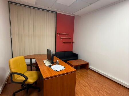 LOCALE UFFICIO IN AFFITTO, VIA ELBASANI