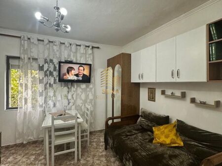 Rent, Studio, Xhamllik, 35,000Leke/month
