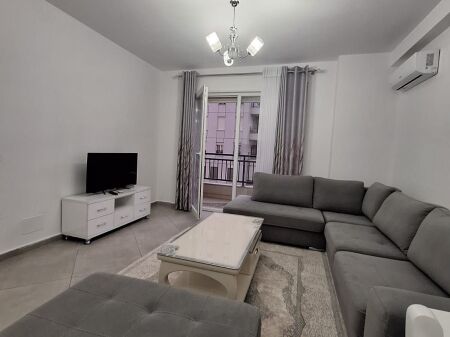 📣 Appartamento 2+1+2 con 2 balconi in affitto  📍Astir, Villa L 2💰Prezzo: 55.000 Lek/mese