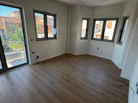 🏡 Appartamento 1+1 in Vendita – Quartiere 2, Korçë