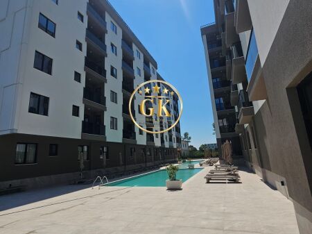  Shitet Apartament 1+1 në Golem