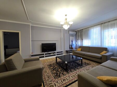 📌Apartment 2+1+2 for rent on Faik Konica Street, Tirana