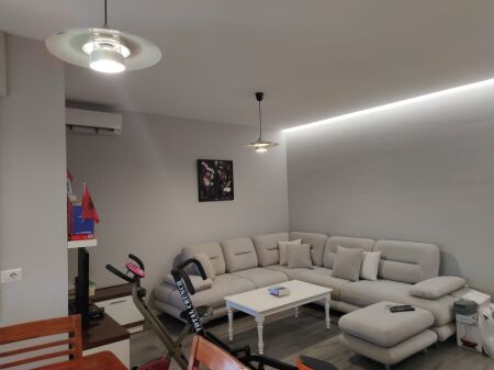 Qera | Apartament 1 + 1 | Qendra Kristal | 650 €/muaj