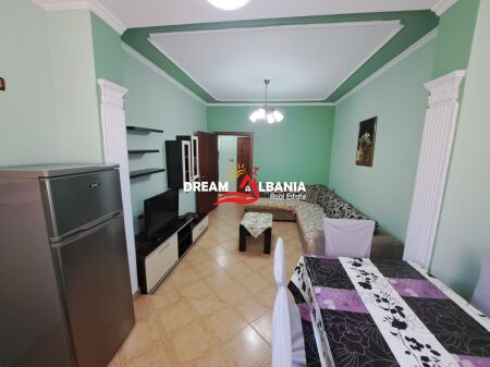 Appartamento 1+1+Cucina separata in vendita a Xhamllik, vicino a Piazza Shtraus (ID 5119003)