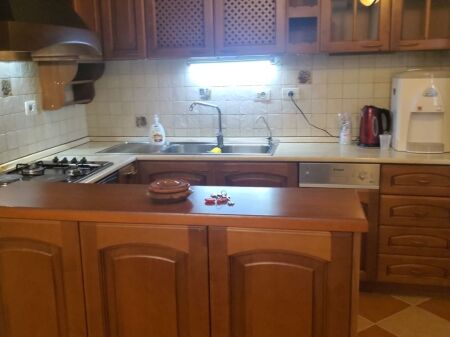 APARTAMENT 3+1+2 BANJO+3 BALLKONE+ GARAZH Rruga elbasanit