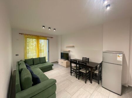 JEPET APARTAMENT ME QERA 1+1, ASTIR