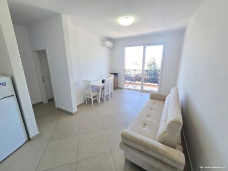 Apartament me qera 1+1 tek Rruga e Dibres (ID B2101813) Tirane