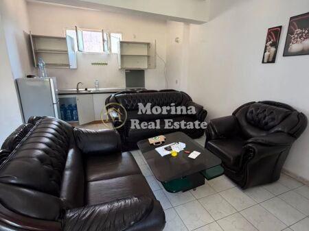Rent | Shtëpi private 2 + 1 | Rruga Riza Cerova | 450 €/month