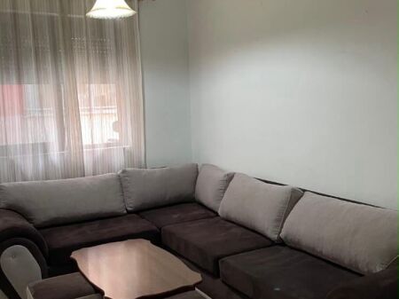 Apartament 2+1 per qera Laprake !