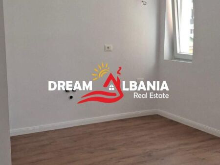 Apartament 1+1 ne Rr Qemal Stafa, pran Shkolles te Kuqe (ID 4119481)
