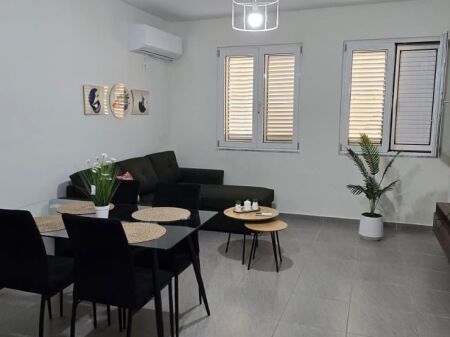 Apartment 1+1 for rent at Komuna e Parisit