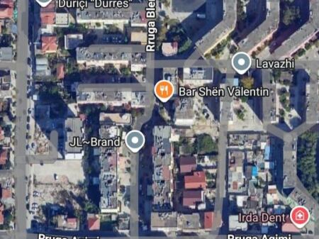 Shitet Apartament 2+1