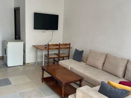 Jepet me qira apartament 1+1