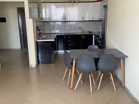Jepet me qera Apartamenti 2+1 , Astir prapa Raiffaisen Bank 450 mije leke te vjetra