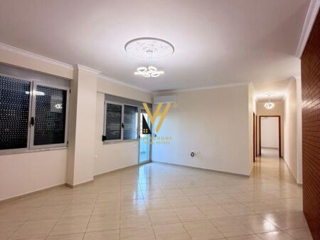 APPARTAMENTO 3+1+2+2BLK IN AFFITTO IN VIA DIBRA 1.000 EURO