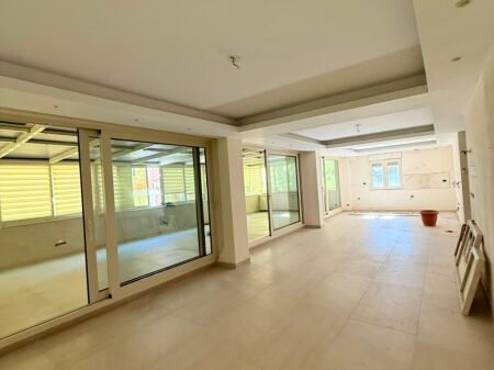 APARTAMENT PER SHITJE TEK SHALLVARET