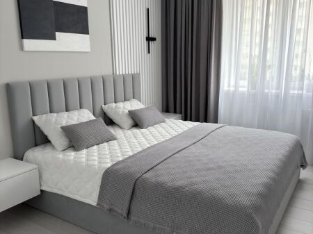 Bulevardi i Ri, jepet me qera apartament 2+1+2 plus parking,