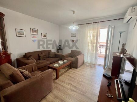 Appartamento 2+1 in affitto a Komuna e Parisit