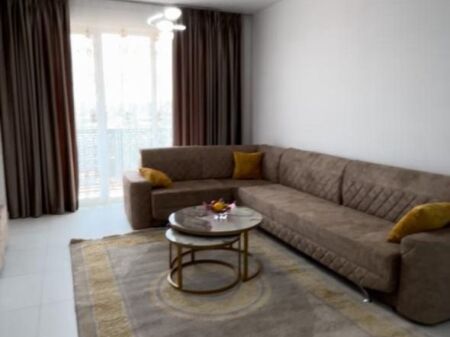 Jepet me qera apartament 1+1 tek rrethrrotullimi i Paskuqanit