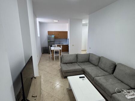 JEPET APARTAMENT ME QERA 1+1, RRUGA E ELBASANIT