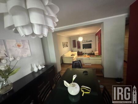 Jepet apartament 2+1 me qira tek Rruga Myslym Shyri .